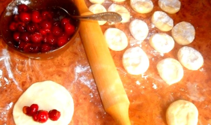 Вареники с черешней