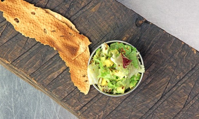 Салат с авокадо