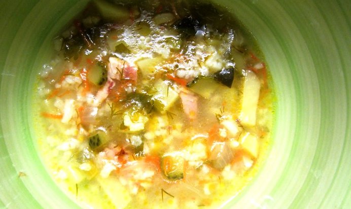 Рассольник по‑деревенски с курицей