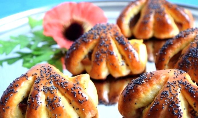 Конвертики с яблоками из творожного теста