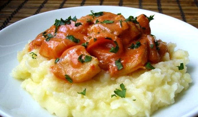 Гуляш из индейки в мультиварке