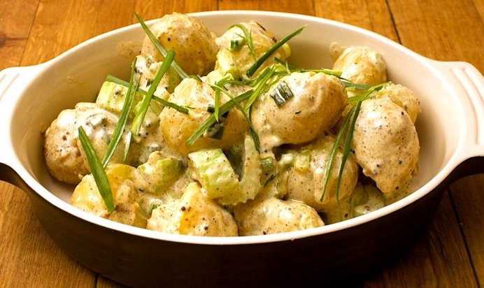 Картофельный салат с брюквой