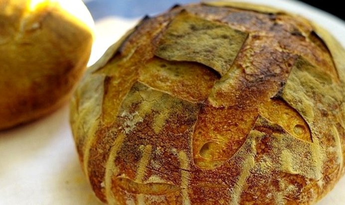 Большой круглый хлеб