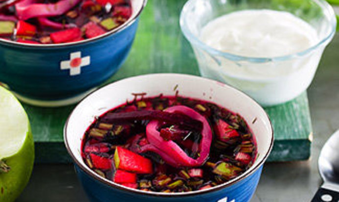 Свекольник с кальмарами в мультиварке