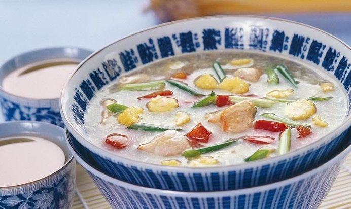 Куриный суп с кукурузой в китайском стиле
