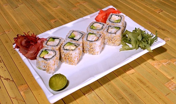 Суши с кунжутом