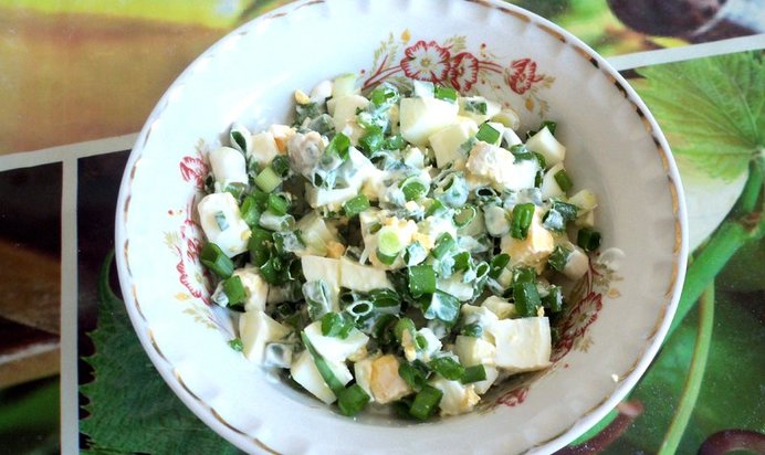 Салат из зеленого лука