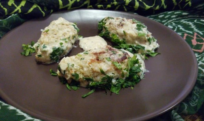 Ленивые рыбные голубцы в хренно-сметанном соусе