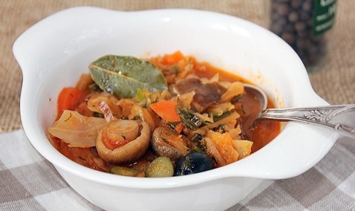 Солянка с шампиньонами