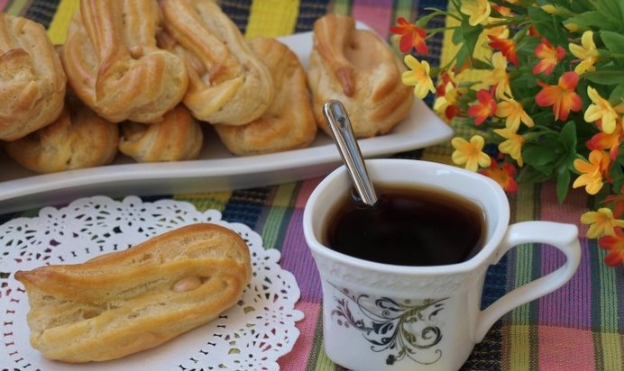 Эклеры с кремом из варёной сгущёнки