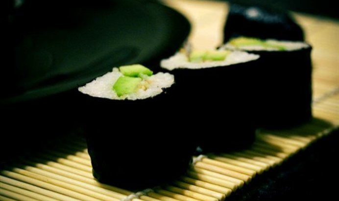 Роллы с авокадо