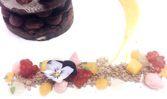 Хрустящие брауни с шоколадным муссом