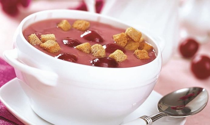 Черешневый суп с красным вином