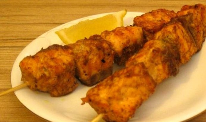 Шашлык из семги на сковороде