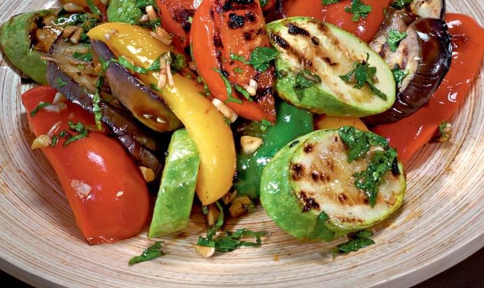 Салат из запеченных овощей