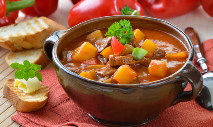 Гуляш с говядиной