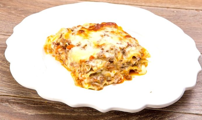 Лазанья с соусом бешамель