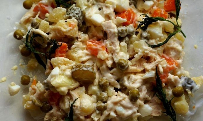 Оливье с курицей