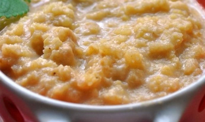 Молочная пшенная каша с медом