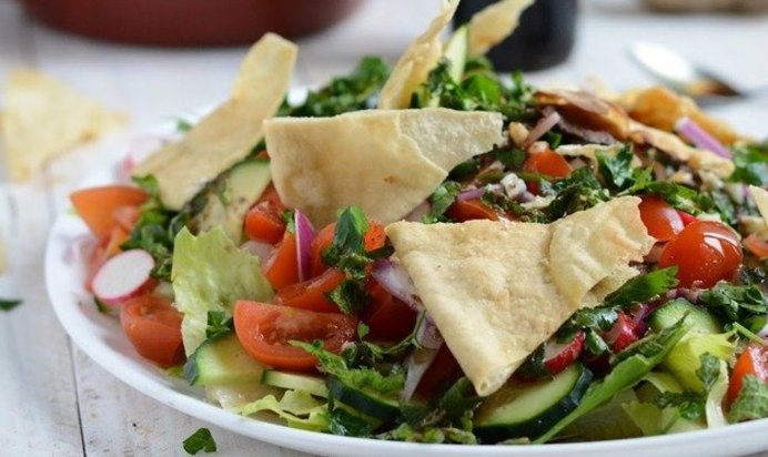 Ливанский салат Фатуш