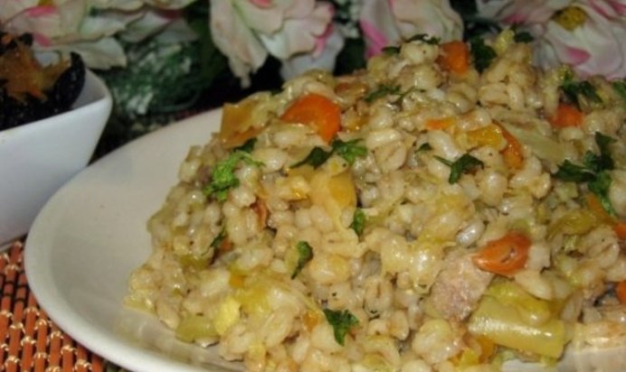 Перловка с мясом и овощами
