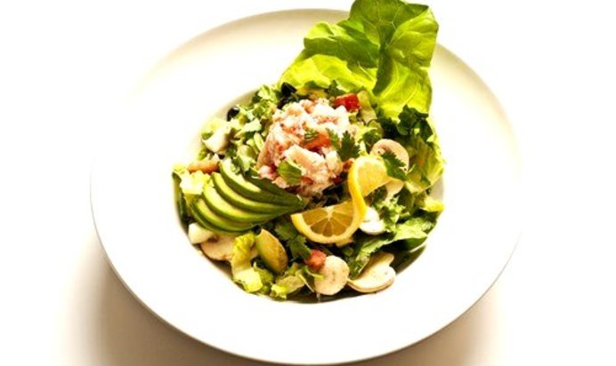 Салат с крабами и грибами