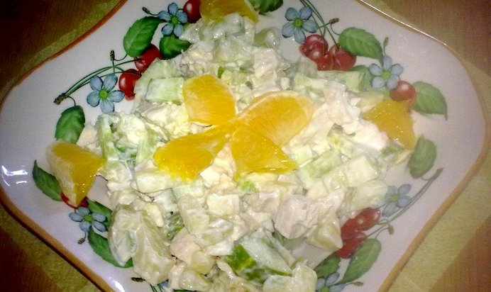 Салат из курицы и апельсина