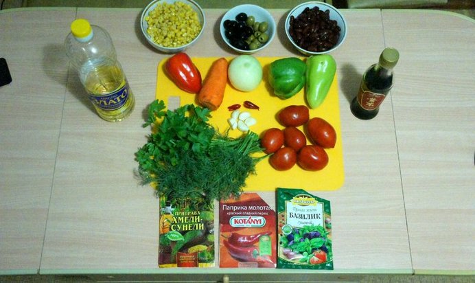 Грузинско-мексиканское овощное рагу с фасолью и кукурузой