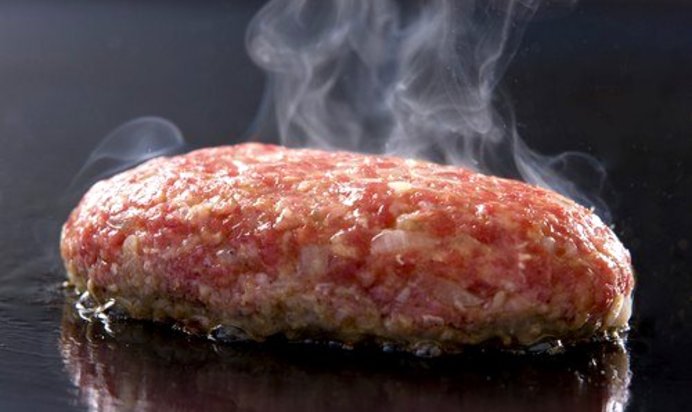 Домашняя котлета для бургера с зеленым луком и овсянкой