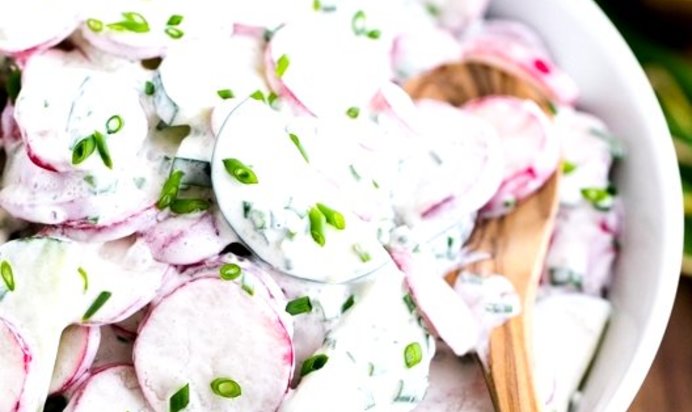 Салат огуречный с редиской