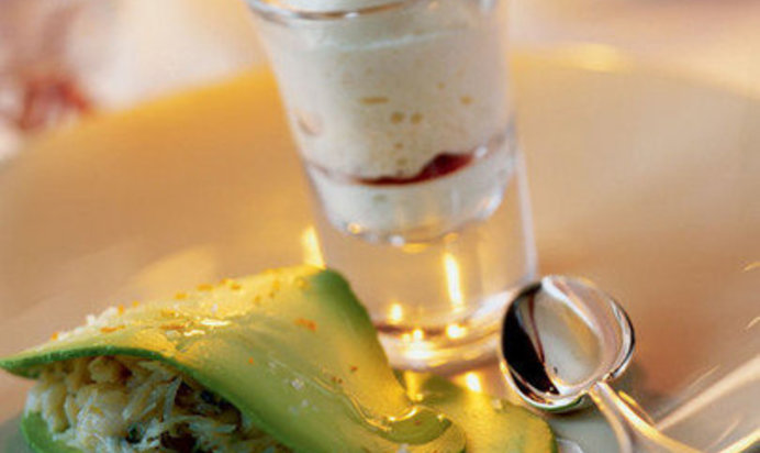 Крабовый салат с авокадо