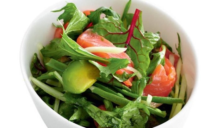 Салат с лососем