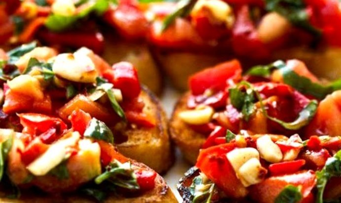 Торжественно-красная брускетта