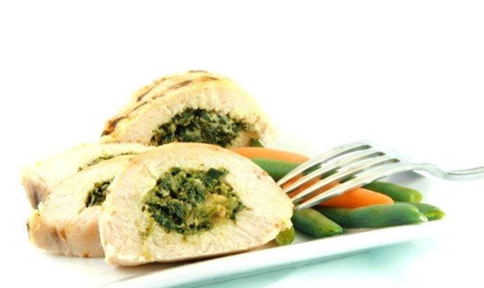 Роллы из курицы и шпината