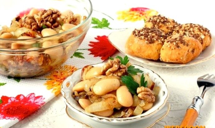 Салат с фасолью и грецкими орехами