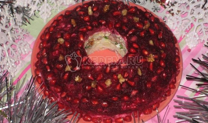 Салат «Гранатовый браслет»