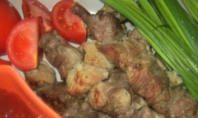 Свиной шашлык с киви