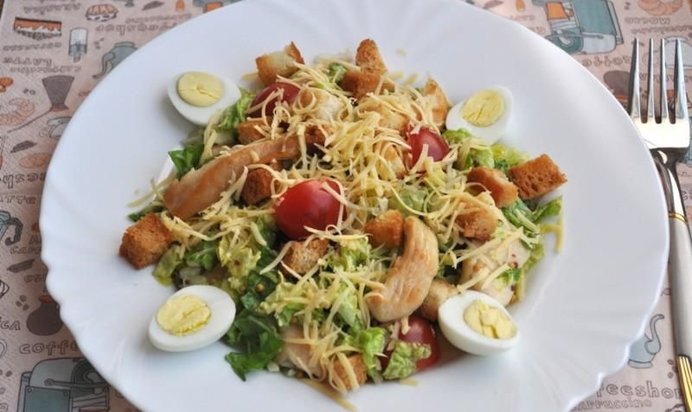 Цезарь с пекинской капустой