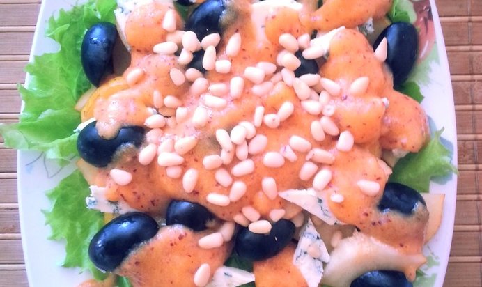 Салат «Груши в сыре»