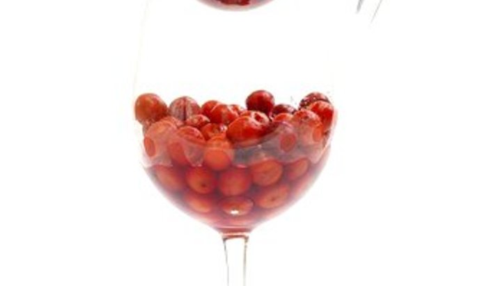 Вишни с красным вином и пряностями