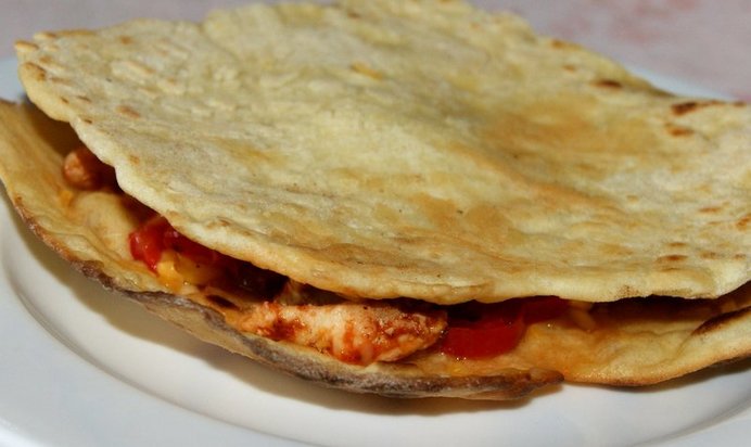 Тортильи с чесноком