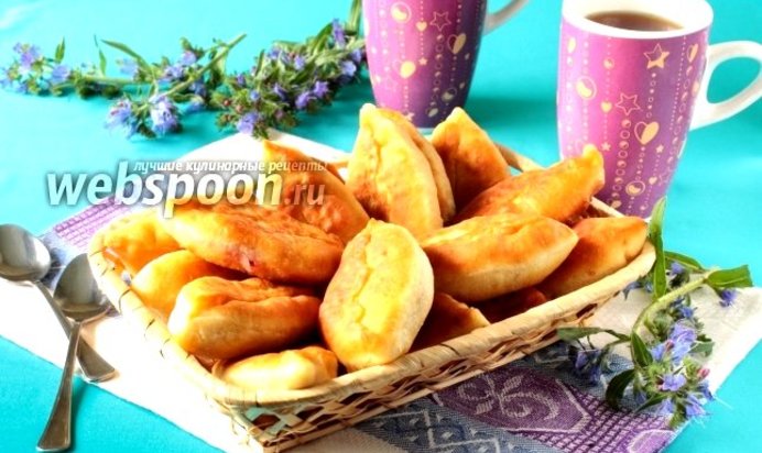 Пирожки с клубникой жареные