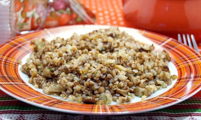 Салат из сырой брокколи