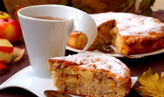 Кокосовый пирог с яблоками