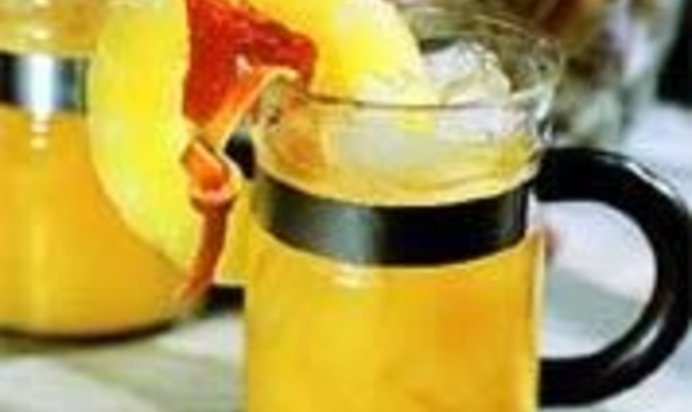 Груши под кленовым сиропом и йогуртом