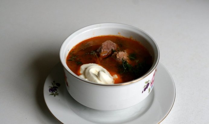 Солянка из квашеной капусты с мясом