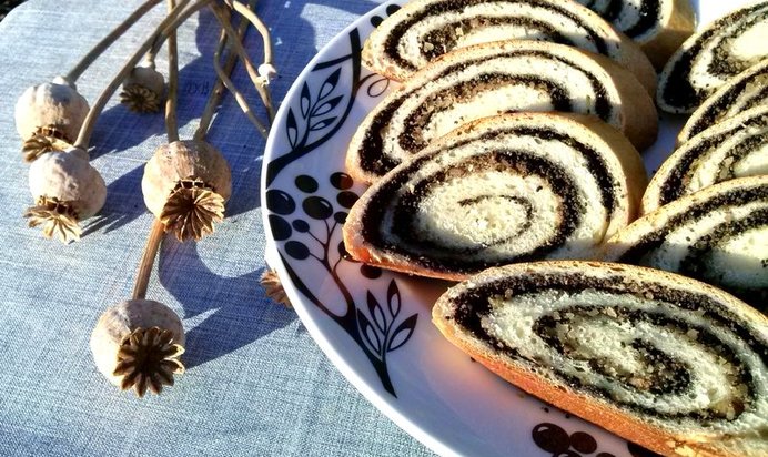 Рулет с маком