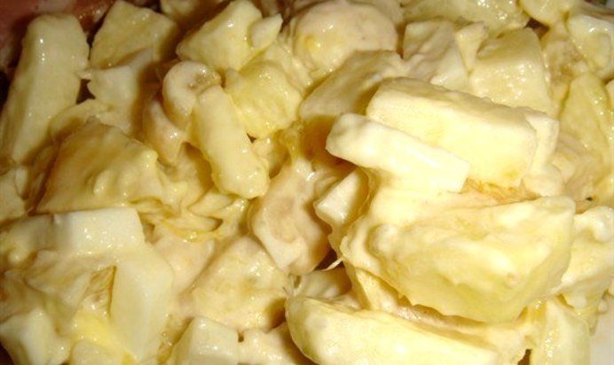 Мясной салат с яблоками и апельсинами по‑руэнски