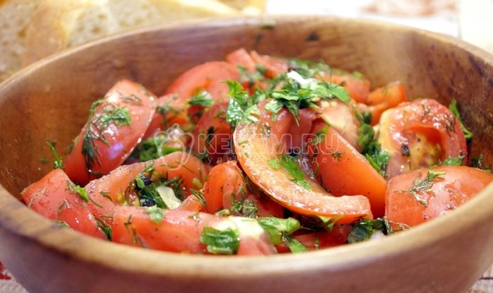 Салат из помидоров «Амато»