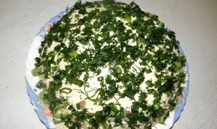 Салат с кальмарами и грибами